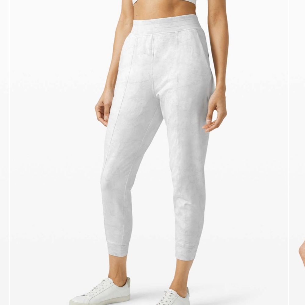 LULULEMON LA SWEAT PANT 26” WATERCOLOR WASH WHITE/STARGAZE